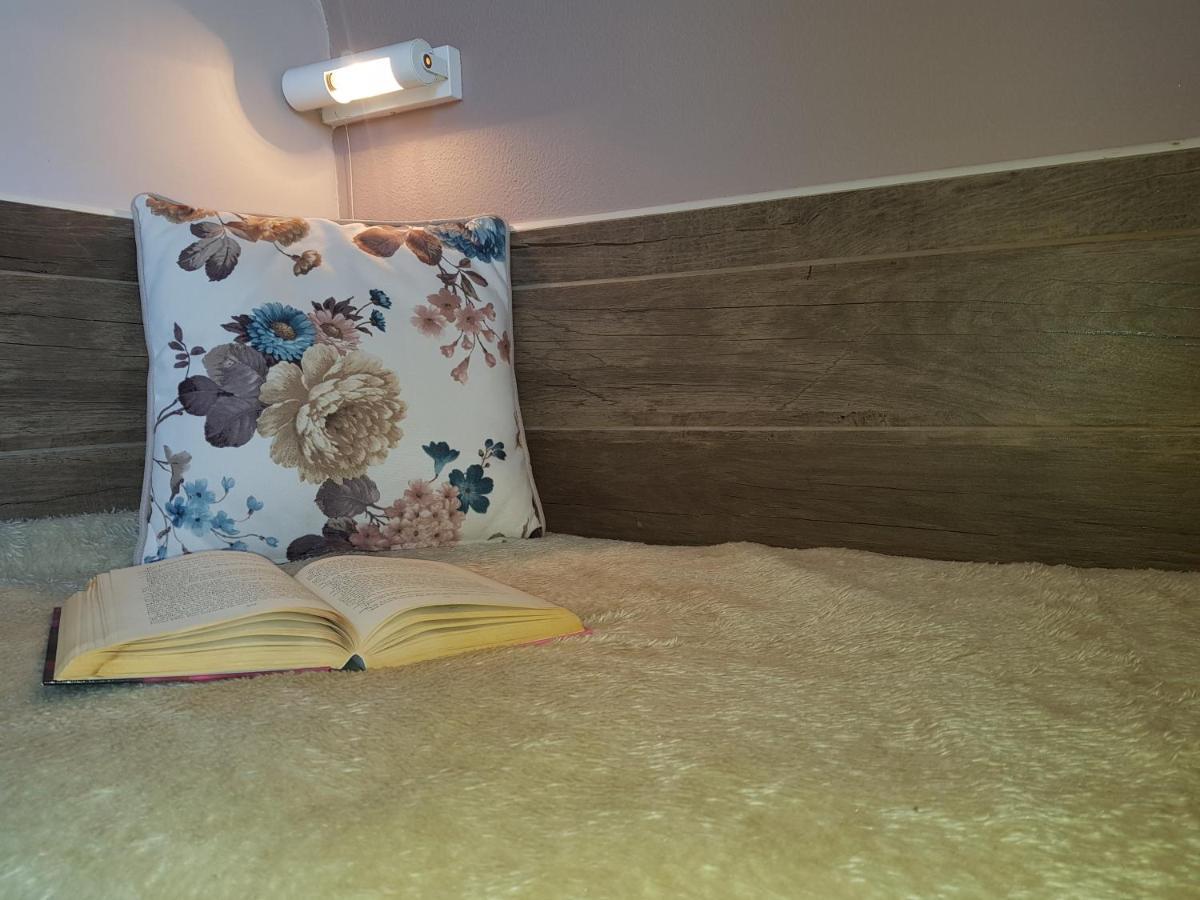 Asteraki Aparthotel 고우비아 외부 사진