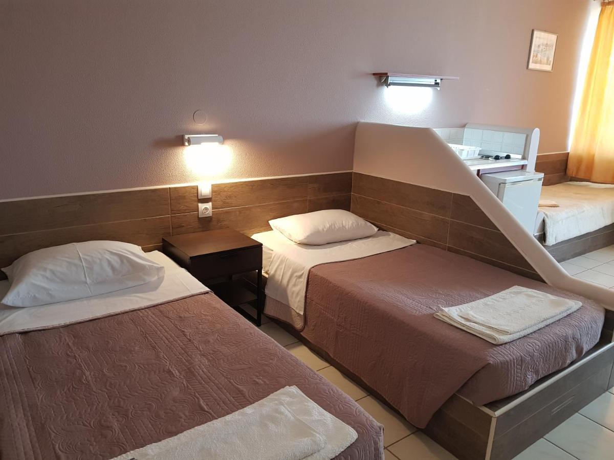 Asteraki Aparthotel 고우비아 외부 사진